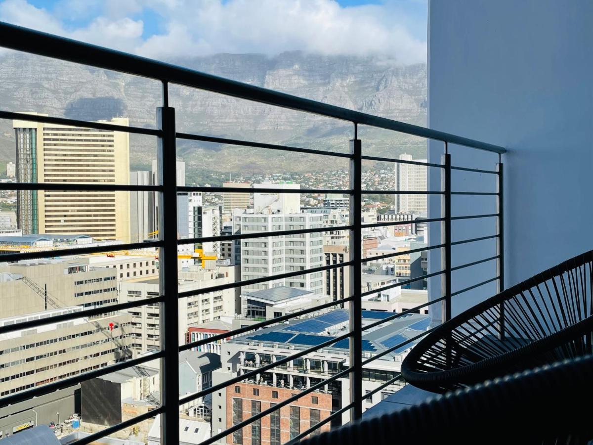 Urban Elephant 16 On Bree Apartment Cape Town